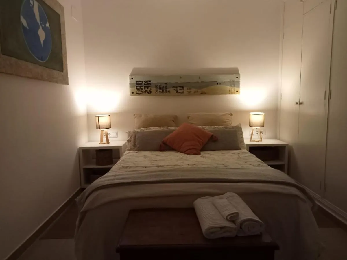 Dormir Entre Limones, Casa De Invitados En Vivienda Familiar Dos Hermanas Apartment